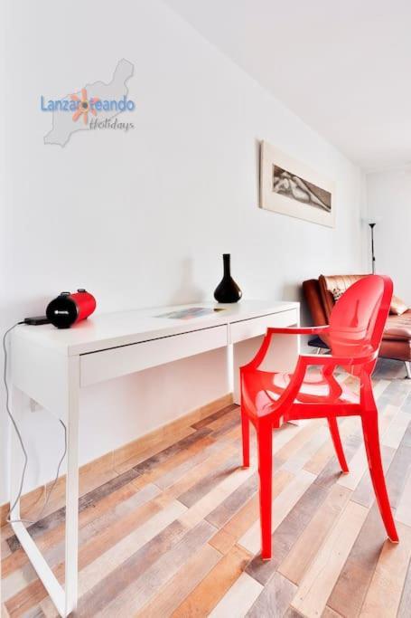 Vivienda Vacacional El Rinconcito Costa Teguise Bagian luar foto