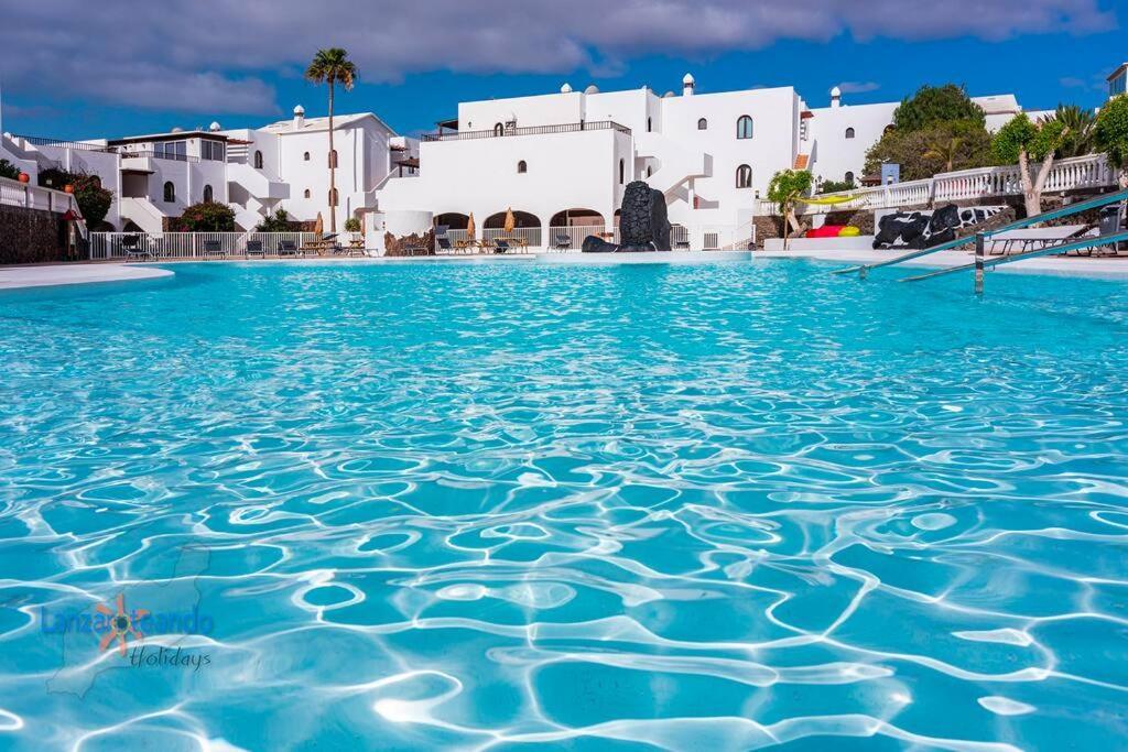 Vivienda Vacacional El Rinconcito Costa Teguise Bagian luar foto
