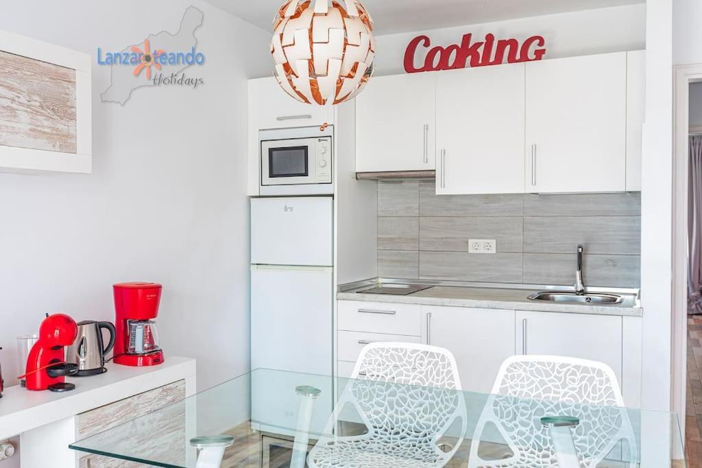 Vivienda Vacacional El Rinconcito Costa Teguise Bagian luar foto