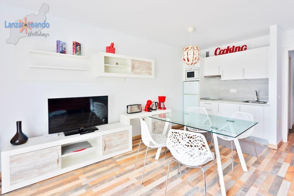 Vivienda Vacacional El Rinconcito Costa Teguise Bagian luar foto