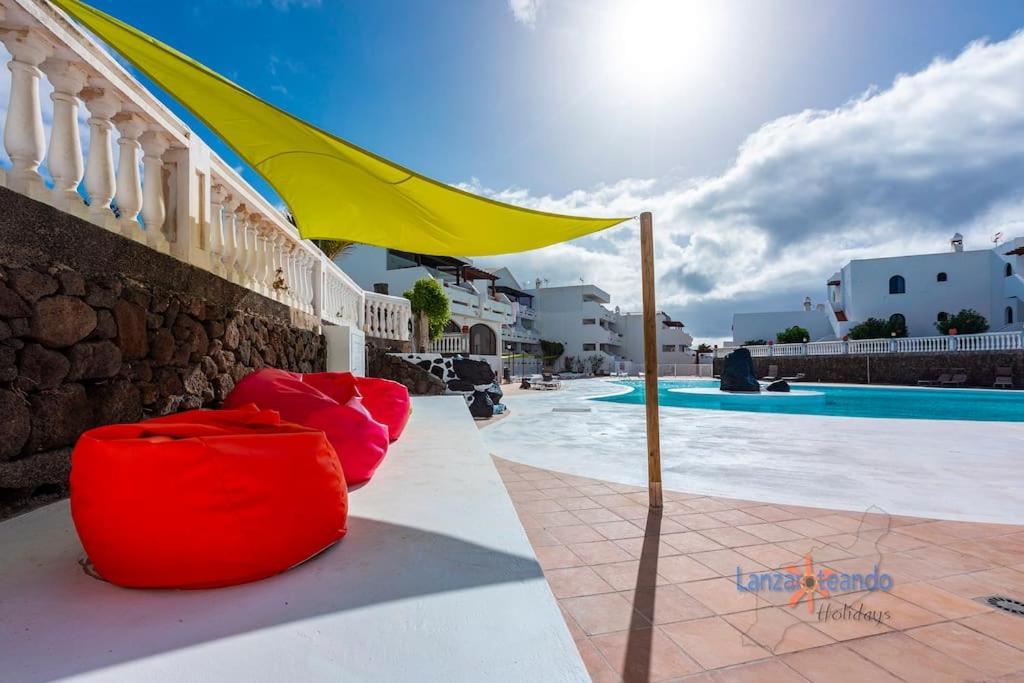 Vivienda Vacacional El Rinconcito Costa Teguise Bagian luar foto